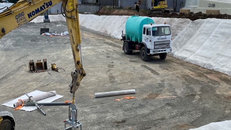 Concrete Roll With truck and crane