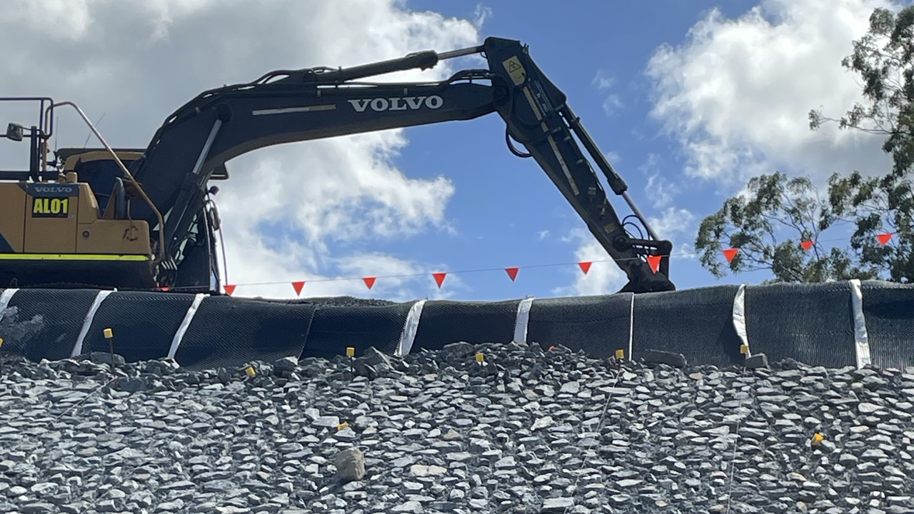 Volvo Truck and Geogrid
